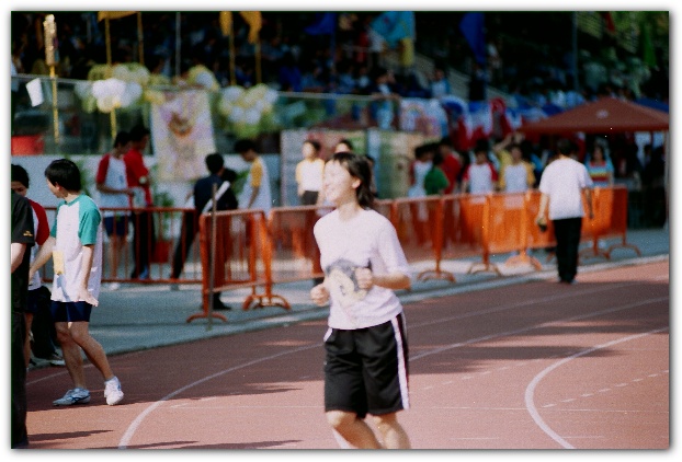 600x399 pixels (100K)