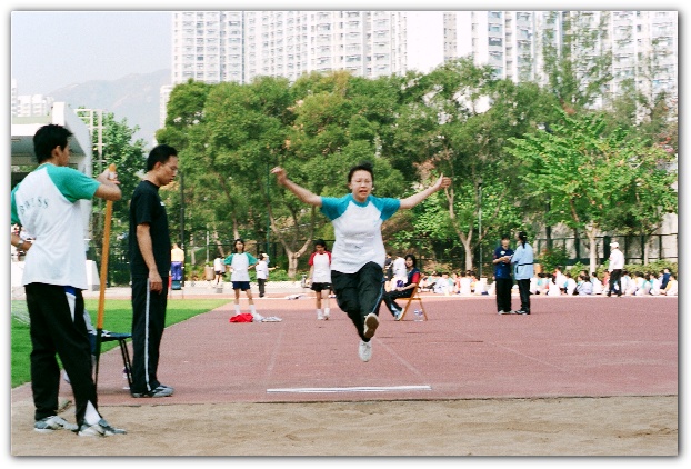 600x399 pixels (131K)