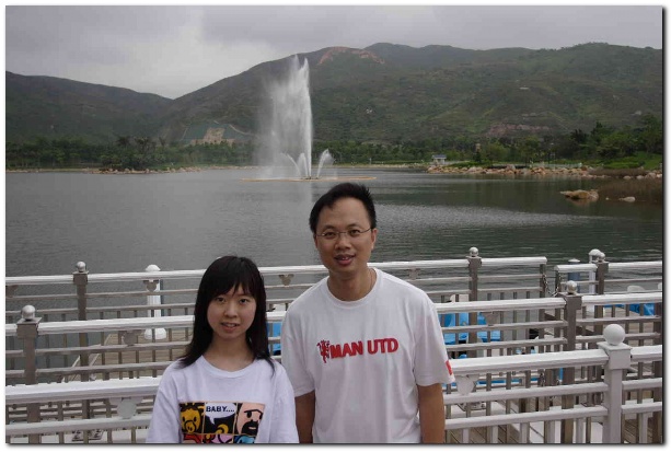 600x399 pixels (95K)