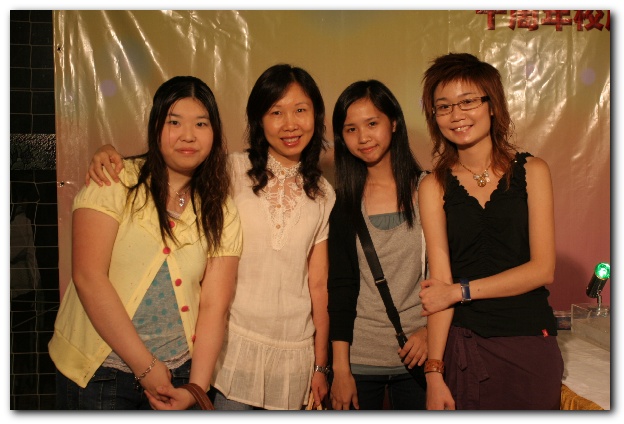 600x399 pixels (95K)