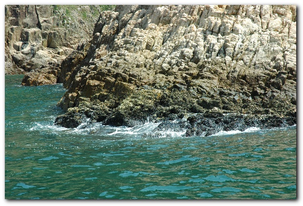600x398 pixels (197K)